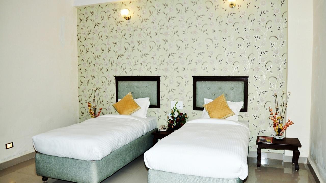 Resort The Heritage Village & 4*